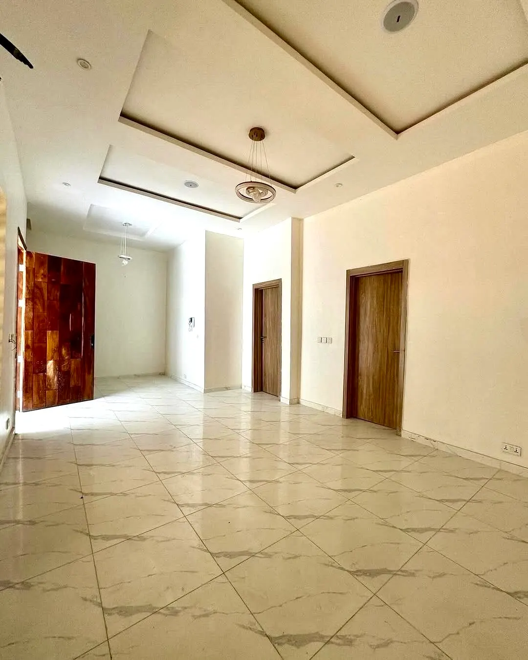 Spacious 4-Bedroom Terrace, Ikota — photo 3