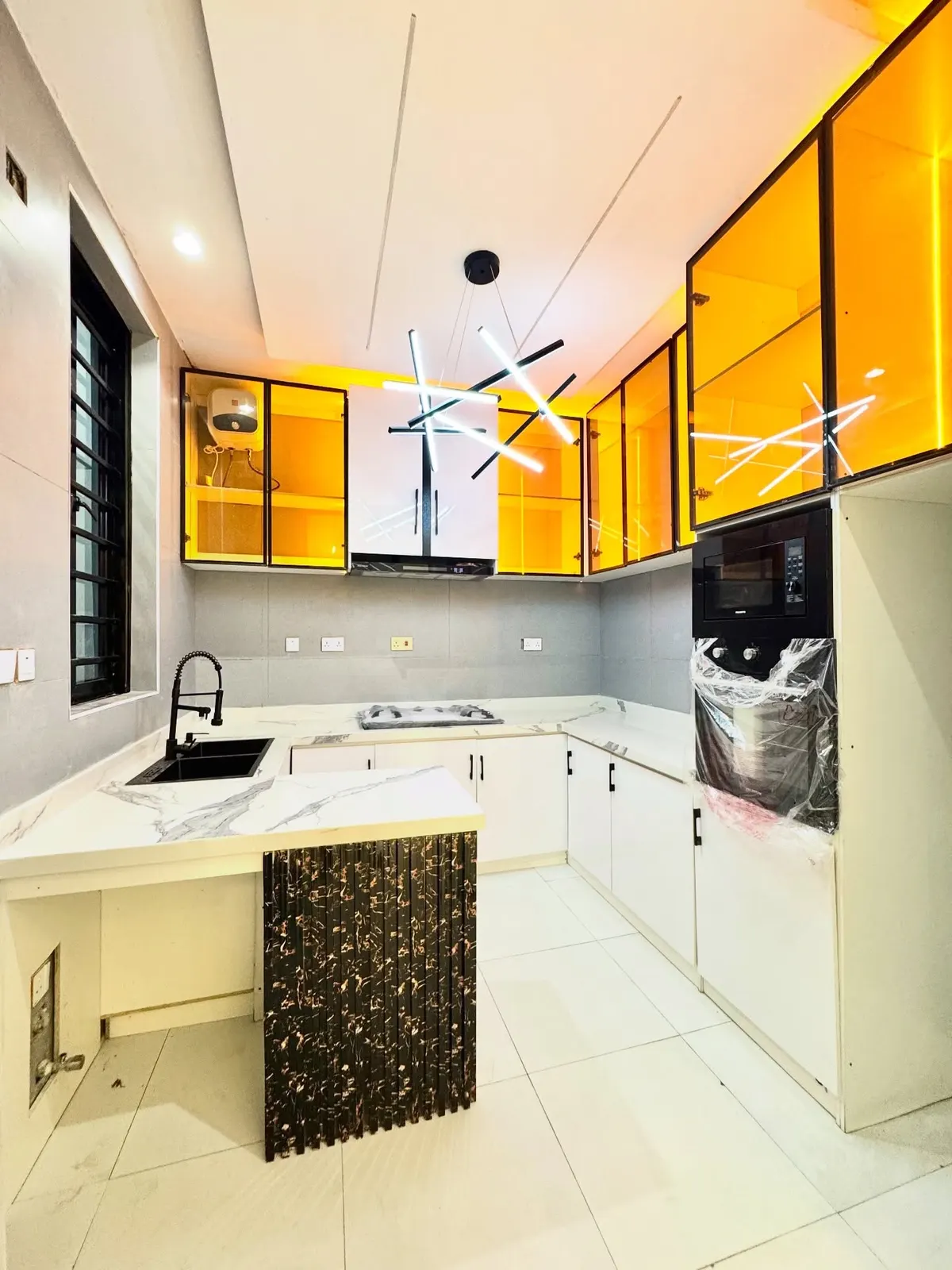 Contemporary 4-Bedroom Detached Duplex — photo 5