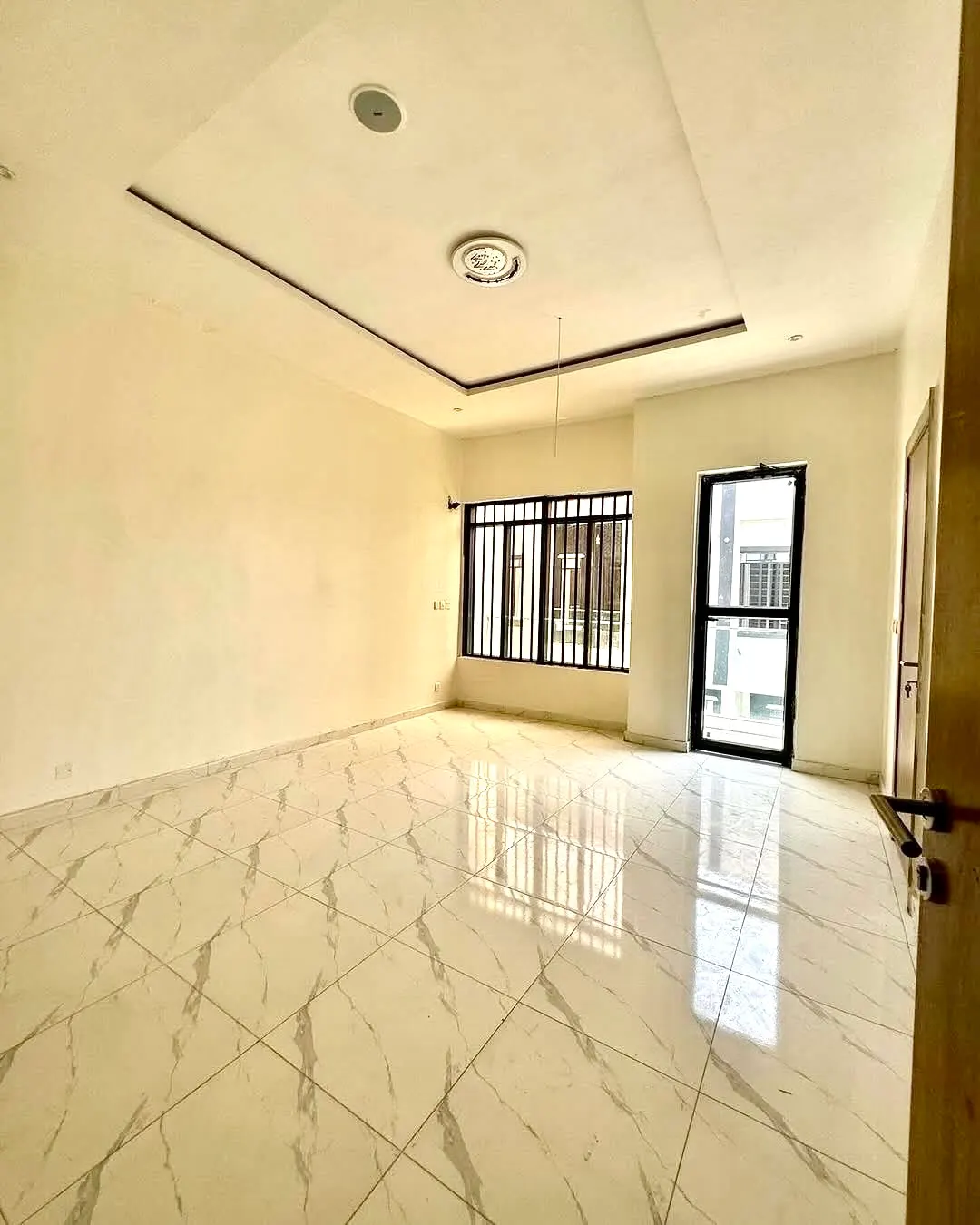 Spacious 4-Bedroom Terrace, Ikota — photo 6
