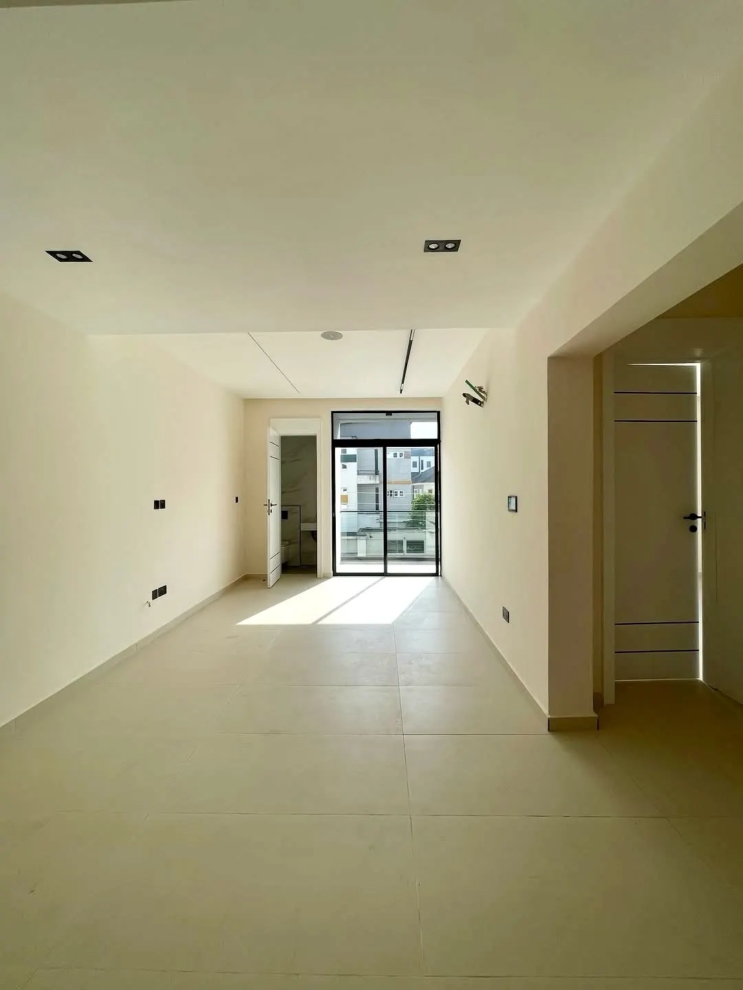 Elegant 2-Bedroom Apartment, Ikate — photo 6