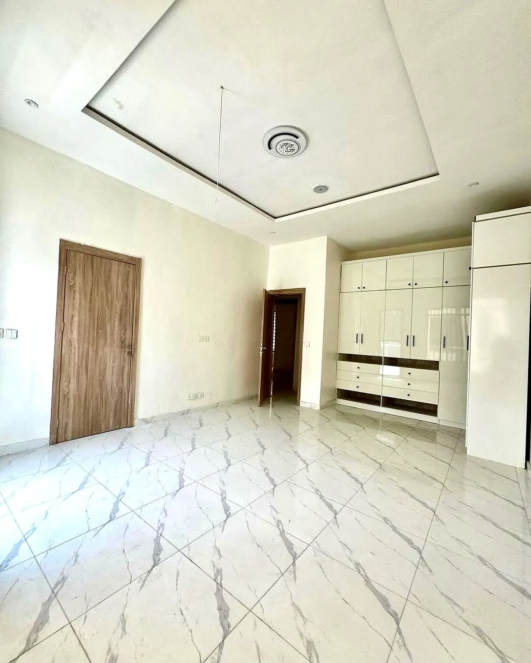 Spacious 4-Bedroom Terrace, Ikota — photo 7