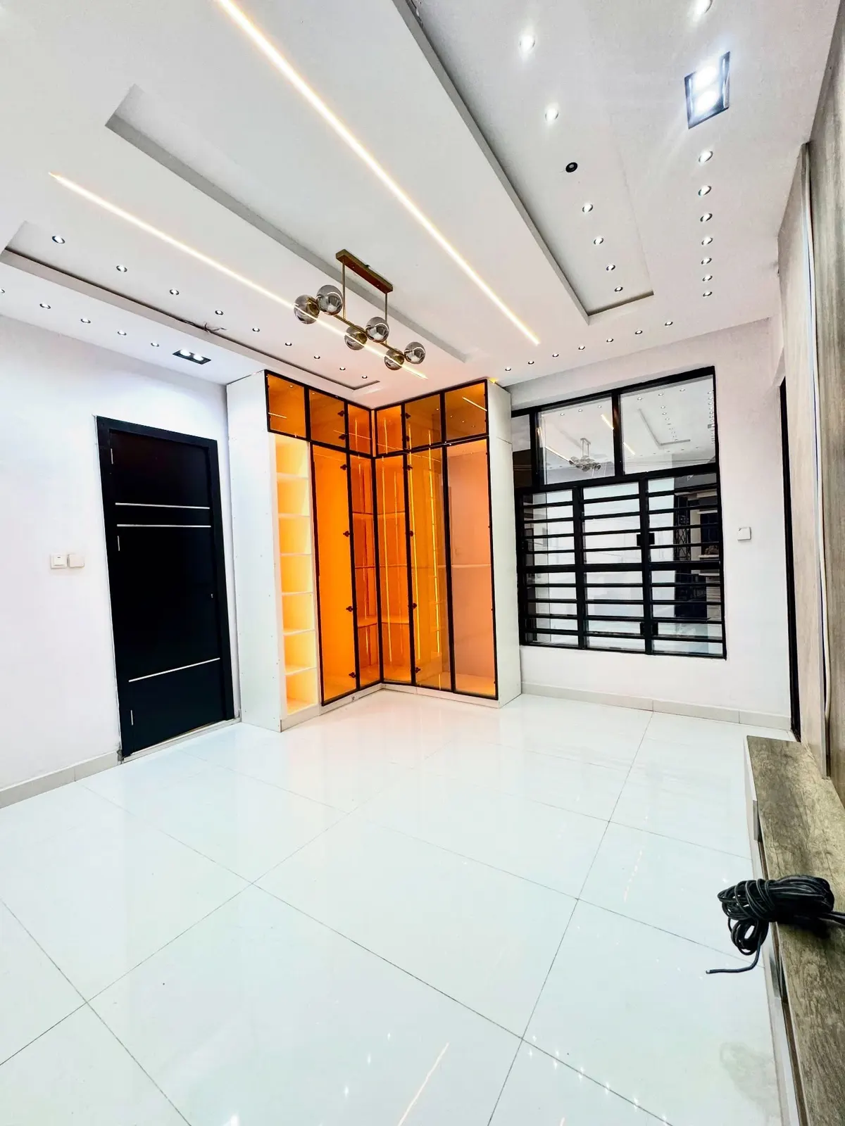 Contemporary 4-Bedroom Detached Duplex — photo 8