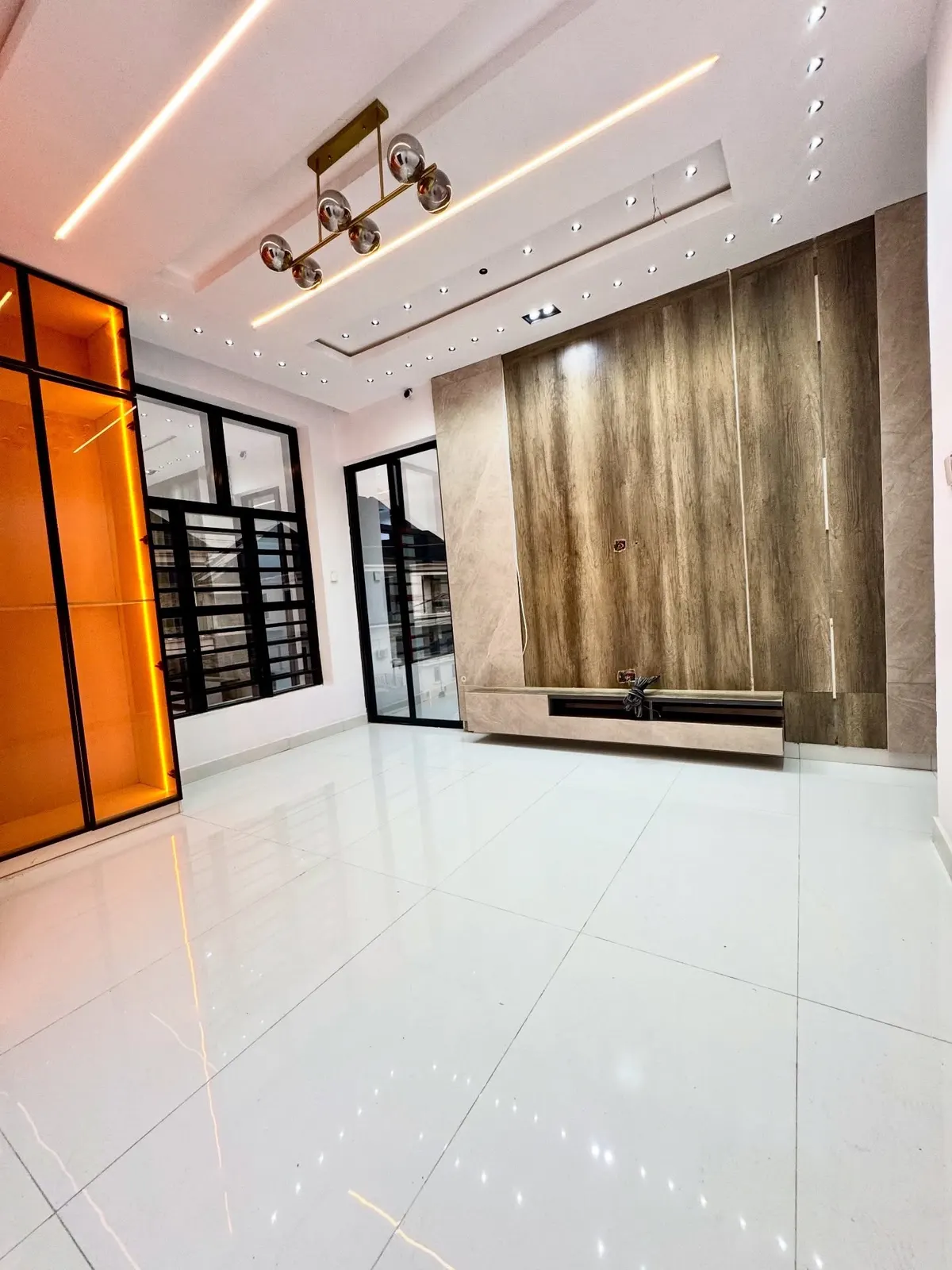 Contemporary 4-Bedroom Detached Duplex — photo 9