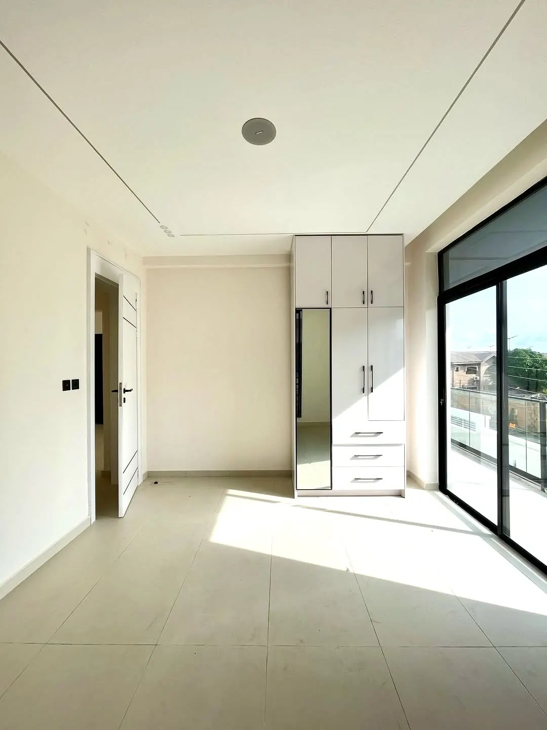 Elegant 2-Bedroom Apartment, Ikate — photo 8